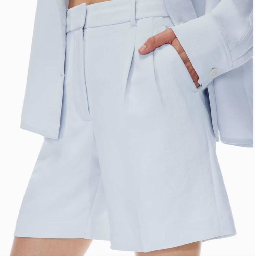Aritzia Wilfred Effortless Shorts Sz 4 Frozen Grey